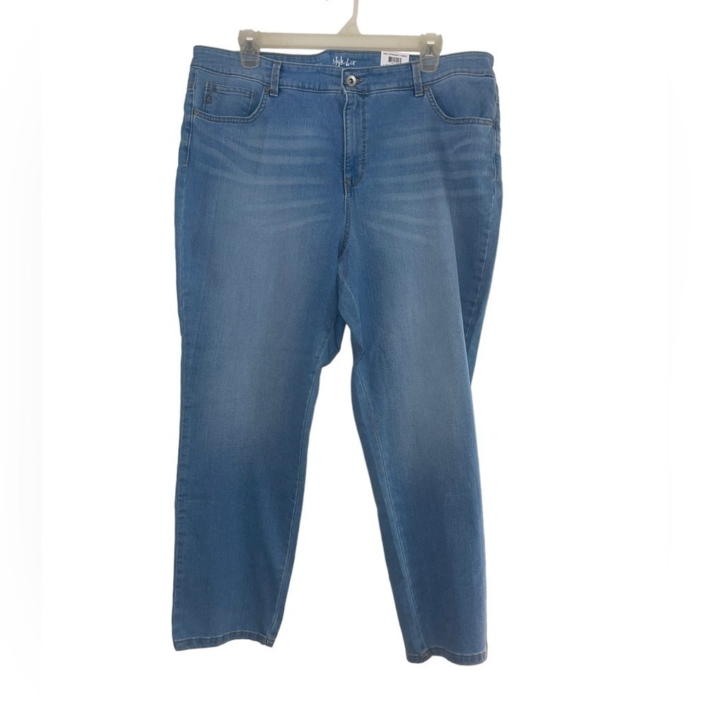 NWT- Style & Co High-Rise, Straight leg Jeans. Size 22W